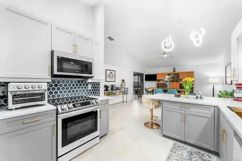 1370 Nw 28th Avenue Delray Beach FL 33445