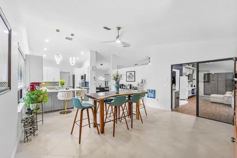 1370 Nw 28th Avenue Delray Beach FL 33445