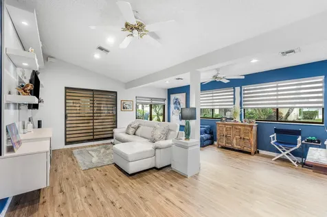 1370 Nw 28th Avenue Delray Beach FL 33445