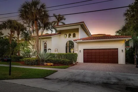 200 N Lake Drive Lantana FL 33462