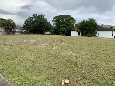 Null 32nd & S Avenue Riviera Beach FL 33404