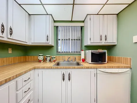 6080 Nw 44th Street Lauderhill FL 33319