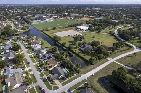 1855 Primrose Lane Wellington FL 33414