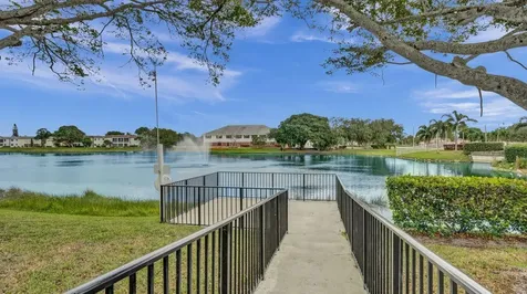 118 Sheffield West Palm Beach FL 33417