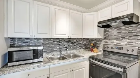 118 Sheffield West Palm Beach FL 33417