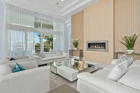8988 Lakes Boulevard West Palm Beach FL 33412