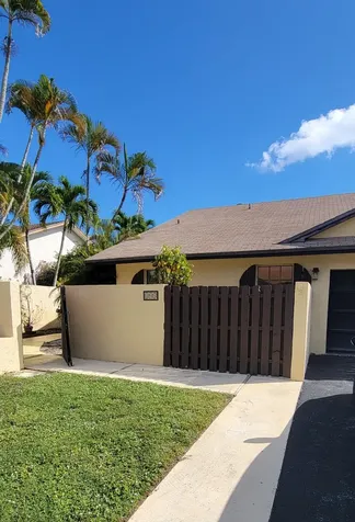 493 Sw 28th Avenue Delray Beach FL 33445