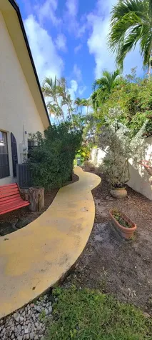 493 Sw 28th Avenue Delray Beach FL 33445