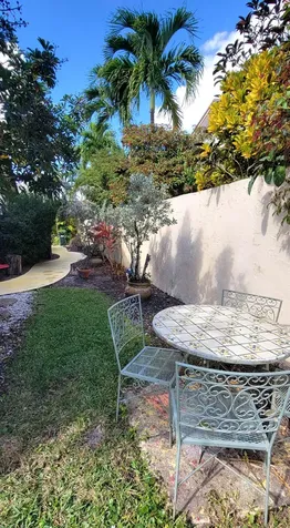 493 Sw 28th Avenue Delray Beach FL 33445