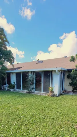 493 Sw 28th Avenue Delray Beach FL 33445