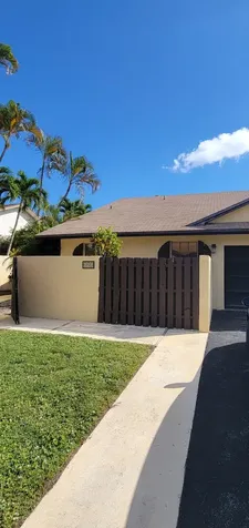 493 Sw 28th Avenue Delray Beach FL 33445