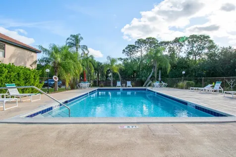 2474 Se Garden Terrace Port Saint Lucie FL 34952