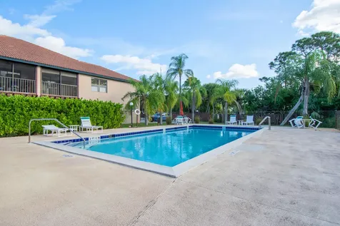 2474 Se Garden Terrace Port Saint Lucie FL 34952