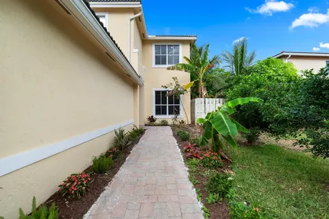 4225 Maggiore Way West Palm Beach FL 33409