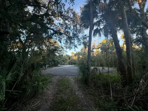 1905 Old River Road Fort Pierce FL 34945