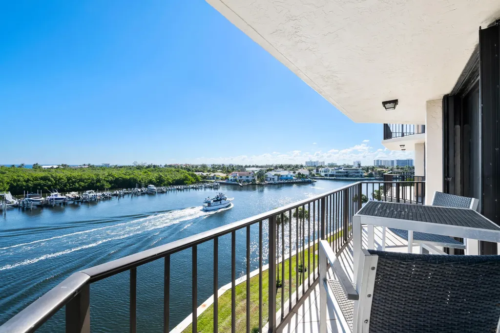 899 Jeffery Street Boca Raton FL 33487
