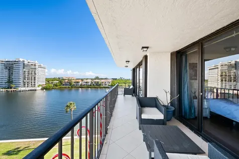 899 Jeffery Street Boca Raton FL 33487