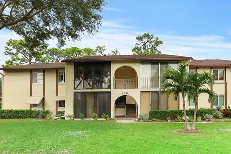 106 Lake Pine Circle Greenacres FL 33463