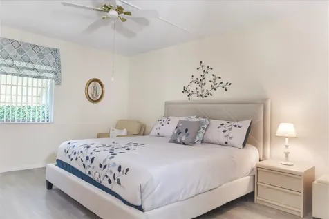 106 Lake Pine Circle Greenacres FL 33463