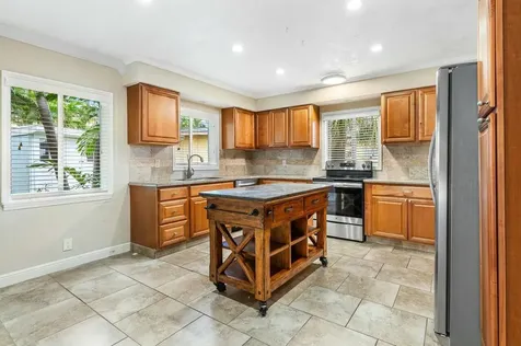 121 NE Spanish Court Boca Raton FL 33432
