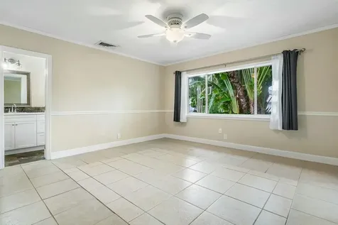 121 NE Spanish Court Boca Raton FL 33432