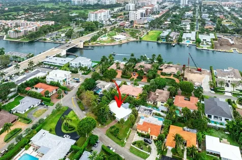121 NE Spanish Court Boca Raton FL 33432