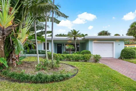 121 NE Spanish Court Boca Raton FL 33432