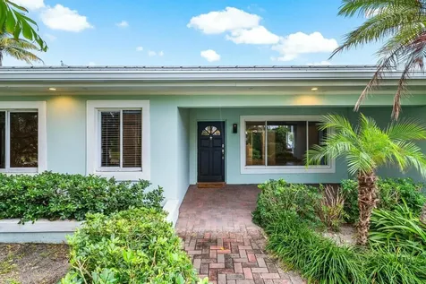121 NE Spanish Court Boca Raton FL 33432