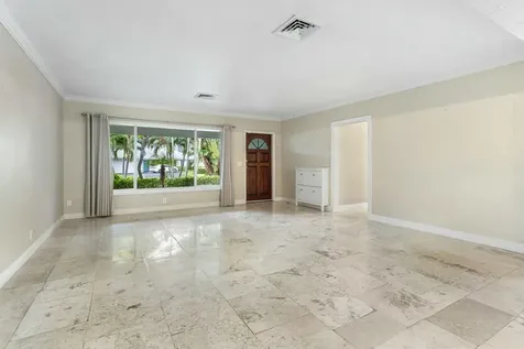 121 NE Spanish Court Boca Raton FL 33432