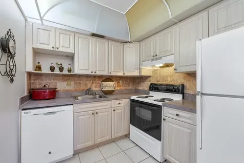 157 Flanders D Delray Beach FL 33484