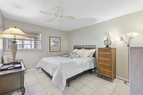 157 Flanders D Delray Beach FL 33484