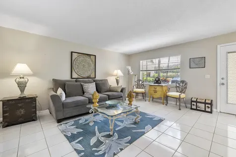 157 Flanders D Delray Beach FL 33484