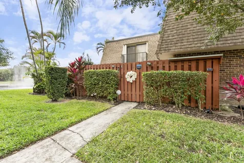 2949 Sw 22nd Avenue Delray Beach FL 33445