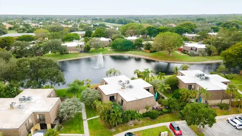 2949 Sw 22nd Avenue Delray Beach FL 33445