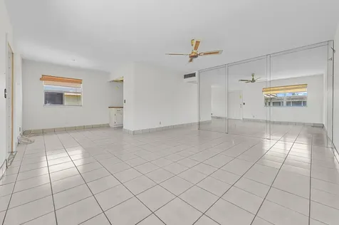 180 Saxony D Delray Beach FL 33446