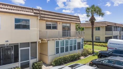 180 Saxony D Delray Beach FL 33446