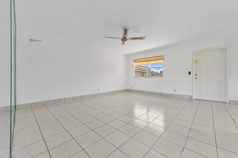 180 Saxony D Delray Beach FL 33446