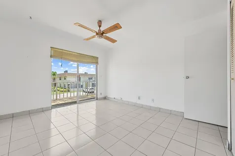180 Saxony D Delray Beach FL 33446
