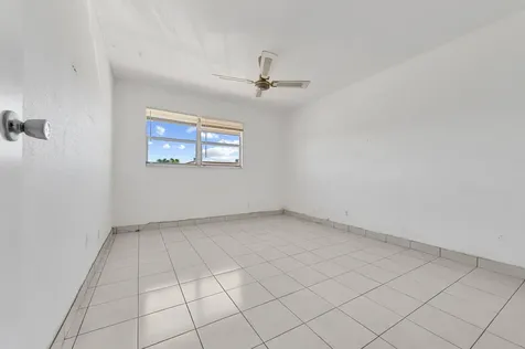 180 Saxony D Delray Beach FL 33446