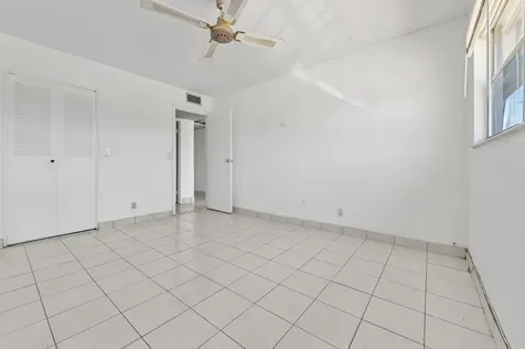 180 Saxony D Delray Beach FL 33446