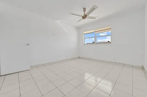 180 Saxony D Delray Beach FL 33446