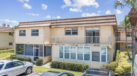 180 Saxony D Delray Beach FL 33446