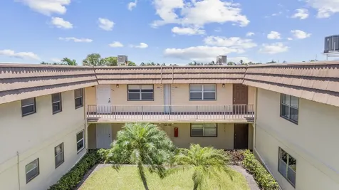 180 Saxony D Delray Beach FL 33446