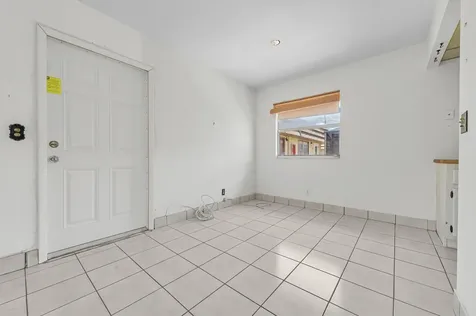 180 Saxony D Delray Beach FL 33446
