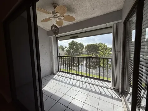 608 Harbour Pointe Way Greenacres FL 33413