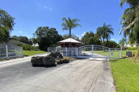 502 Cross Creek Circle Sebastian FL 32958