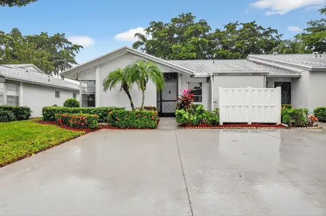 18555 Egret Way Boca Raton FL 33496