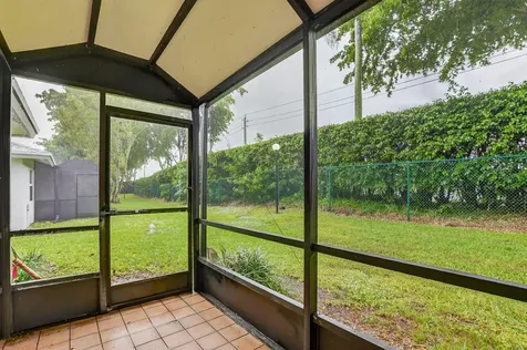 18555 Egret Way Boca Raton FL 33496