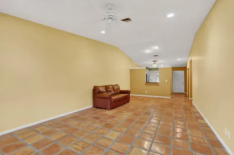 18555 Egret Way Boca Raton FL 33496