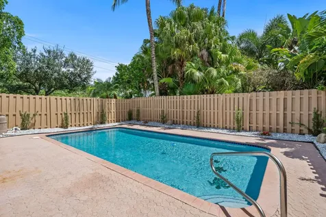 6682 Nw 25th Way Boca Raton FL 33496